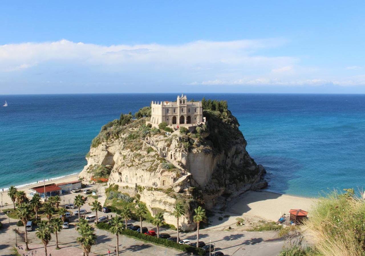 Ananea Tropea Yachting Resort Exterior foto